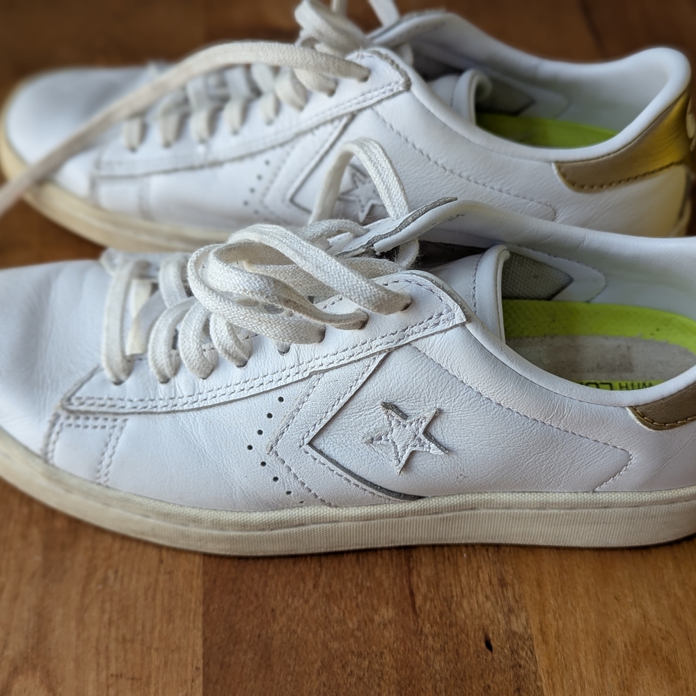 💲SOLD 💲✨Converse All-star Lunarlon✨ - White Leather Sneakers with Gold Details